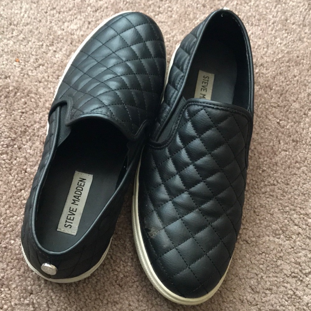 Steve Madden BLACK Slides ‼️Deal